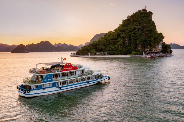 Halong VIP Tour 1 day with Kayaking